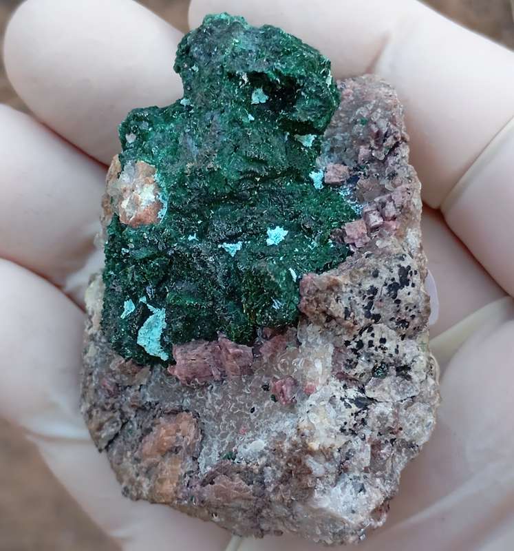 Cobaltoan calcite chrysocolla malachite heterogenite quartz - Kakanda deposit DRC Congo
