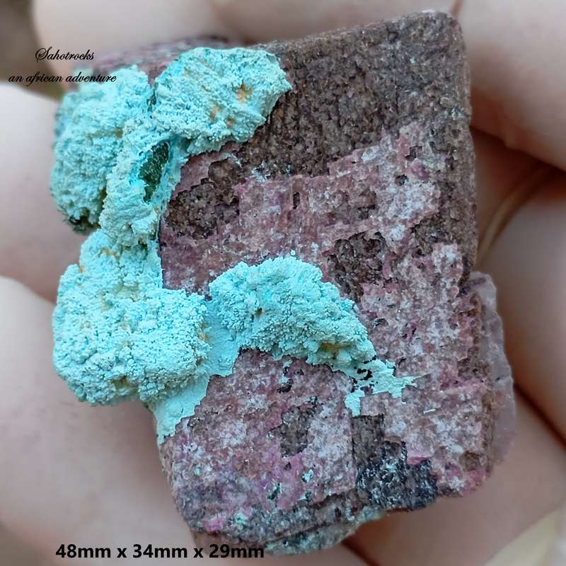 Cobaltoan calcite chrysocolla malachite heterogenite- Kakanda deposit DRC Congo