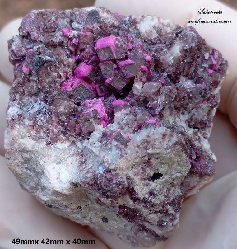 Cobaltoan calcite heterogenite quartz - Mashamba West mine DRC Congo