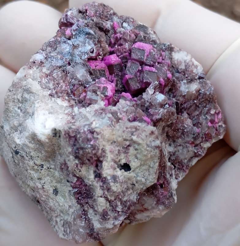 Cobaltoan calcite heterogenite quartz - Mashamba West mine DRC Congo