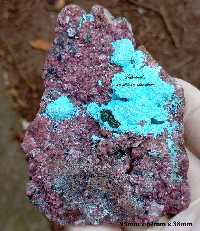 Cobaltoan calcite chrysocolla malachite heterogenite - Kakanda deposit DRC Congo