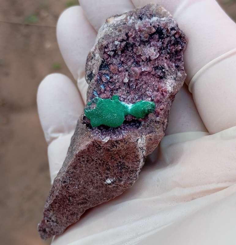 Cobaltoan calcite chrysocolla heterogenite malachite quartz - Kakanda deposit DRC Congo