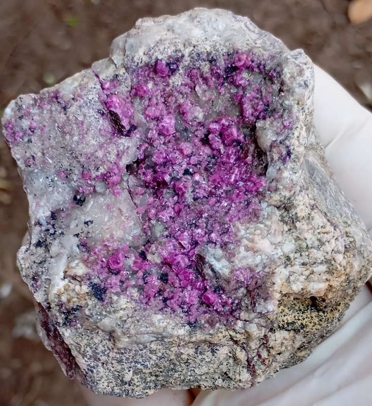 Cobaltoan calcite heterogenite malachite - Mashamba West mine DRC Congo