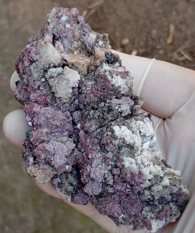 Cobaltoan calcite heterogenite and quartz - Kakanda deposit DRC Congo