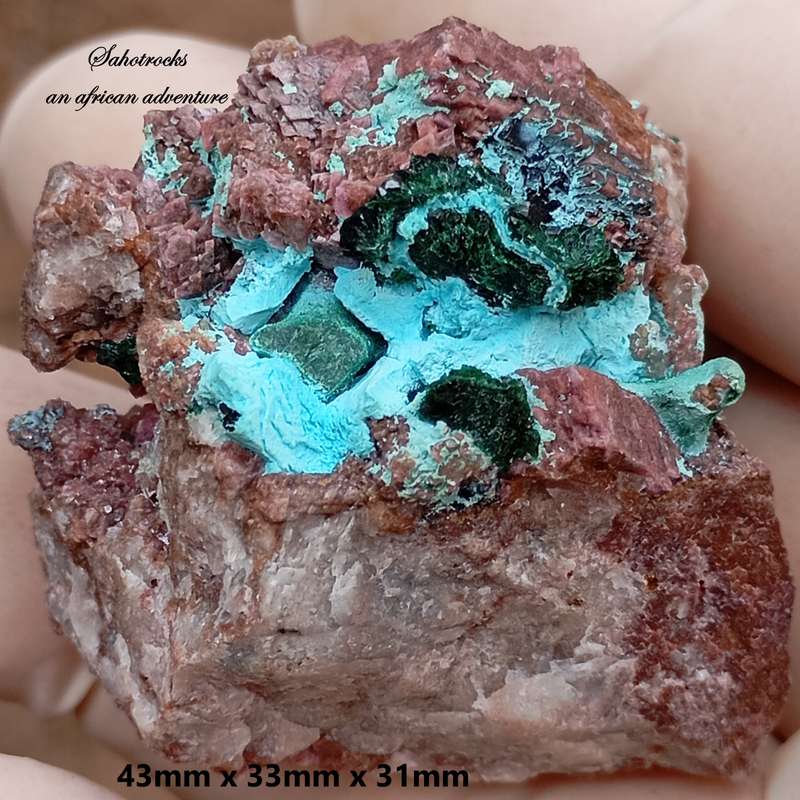Cobaltoan calcite chrysocolla malachite quartz - Kakanda deposit DRC Congo