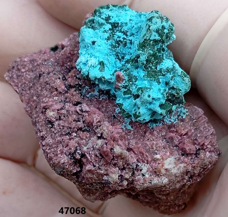 Cobaltoan calcite chrysocolla malachite - Kakanda deposit DRC Congo