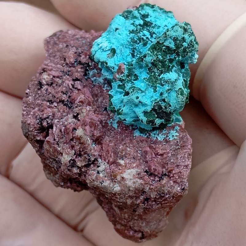 Cobaltoan calcite chrysocolla malachite - Kakanda deposit DRC Congo