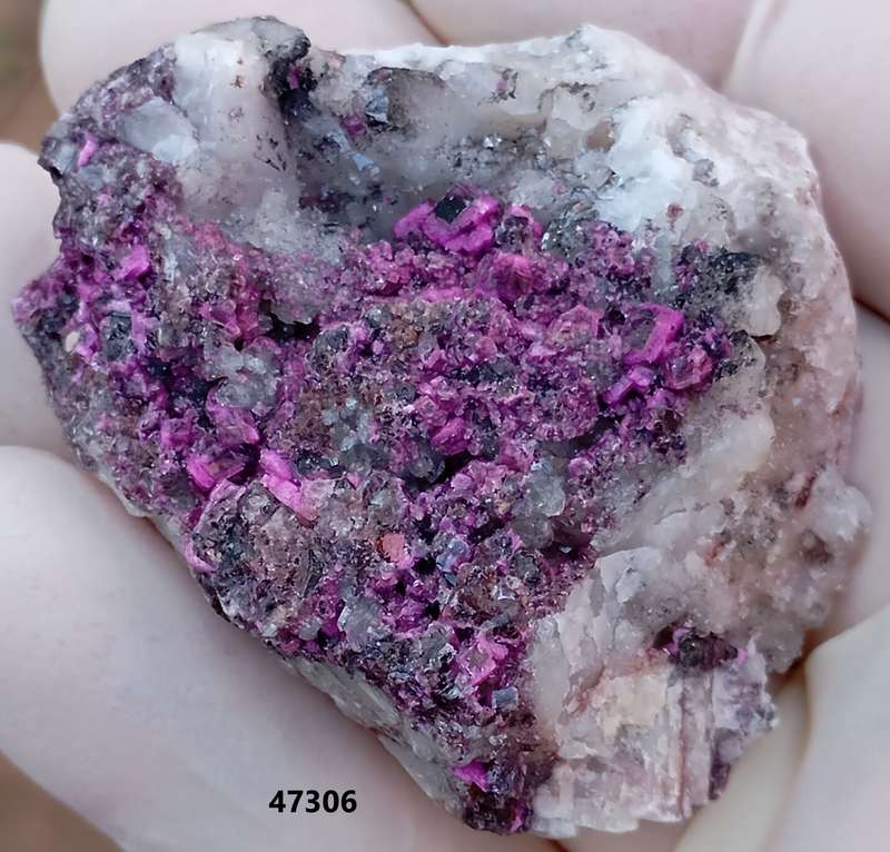 Cobaltoan calcite heterogenite quartz - Mashamba West mine DRC Congo