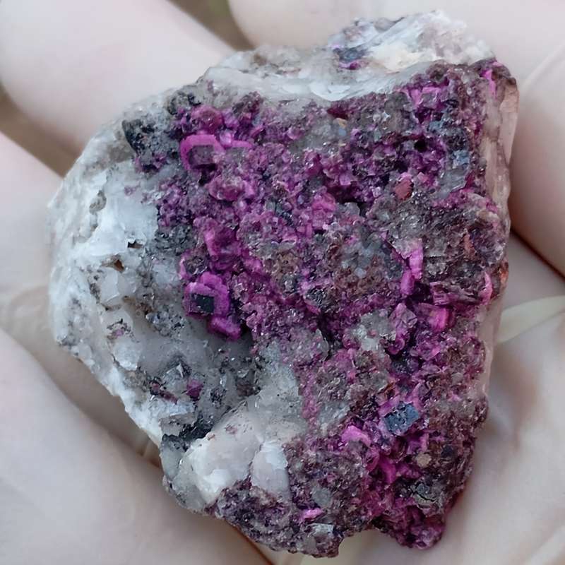 Cobaltoan calcite heterogenite quartz - Mashamba West mine DRC Congo