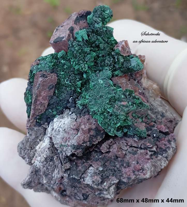 Cobaltoan calcite heterogenite malachite quartz - Kakanda deposit DRC Congo