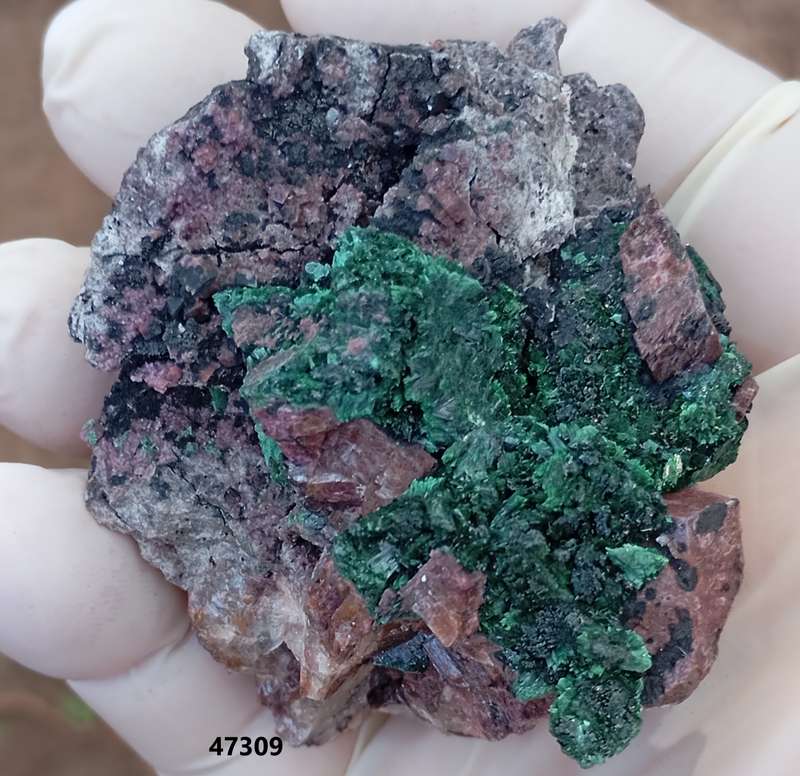 Cobaltoan calcite heterogenite malachite quartz - Kakanda deposit DRC Congo