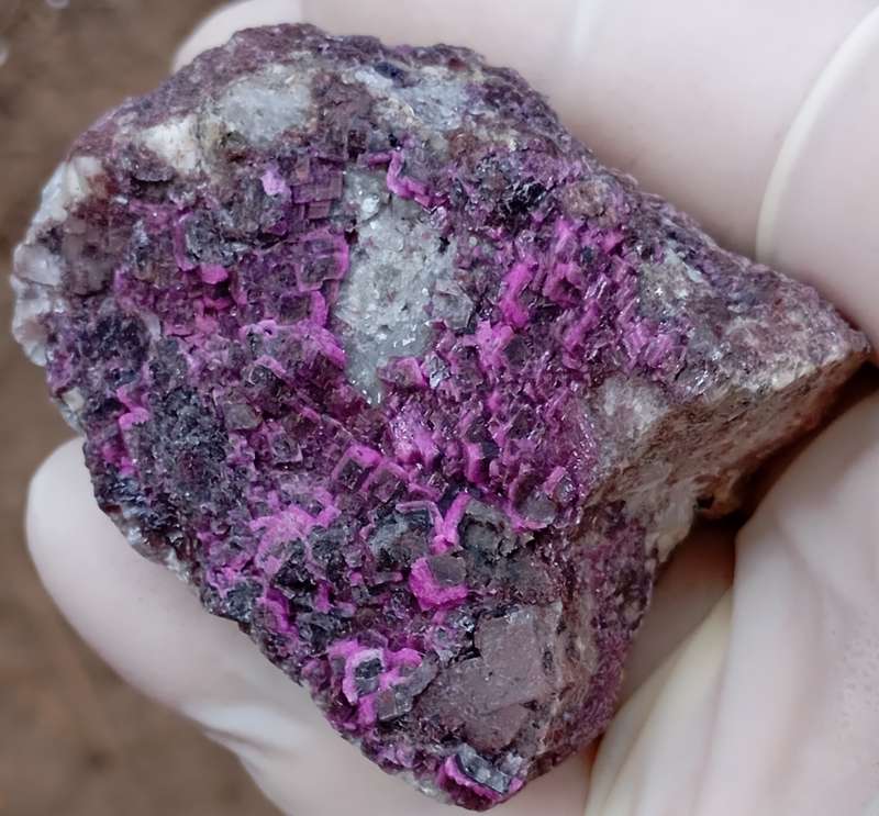Cobaltoan calcite heterogenite quartz - Mashamba West mine DRC Congo