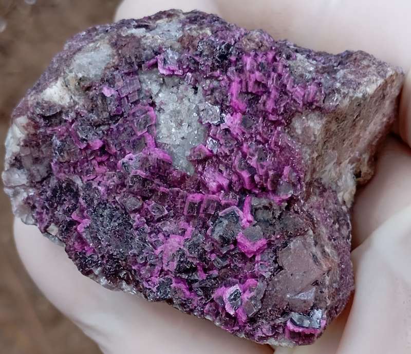 Cobaltoan calcite heterogenite quartz - Mashamba West mine DRC Congo