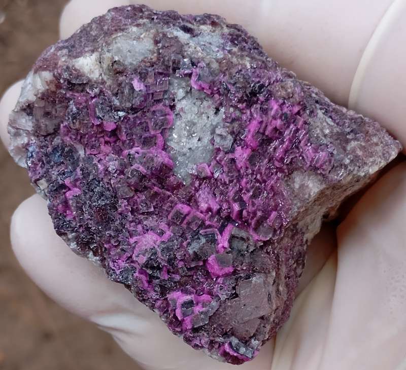Cobaltoan calcite heterogenite quartz - Mashamba West mine DRC Congo