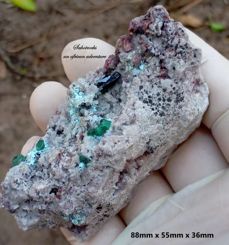 Malachite cobaltoan calcite heterogenite quartz  - Tenke Fungume mine DRC Congo