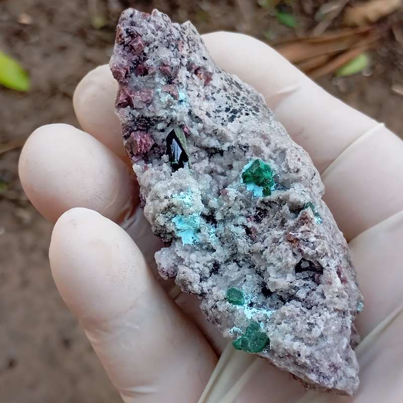 Malachite cobaltoan calcite heterogenite quartz  - Tenke Fungume mine DRC Congo