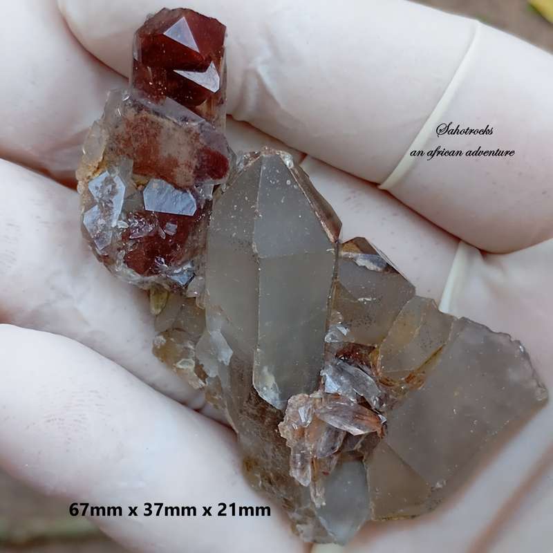 Hematite in quartz - Orange River Steinkopf N Cape South Africa