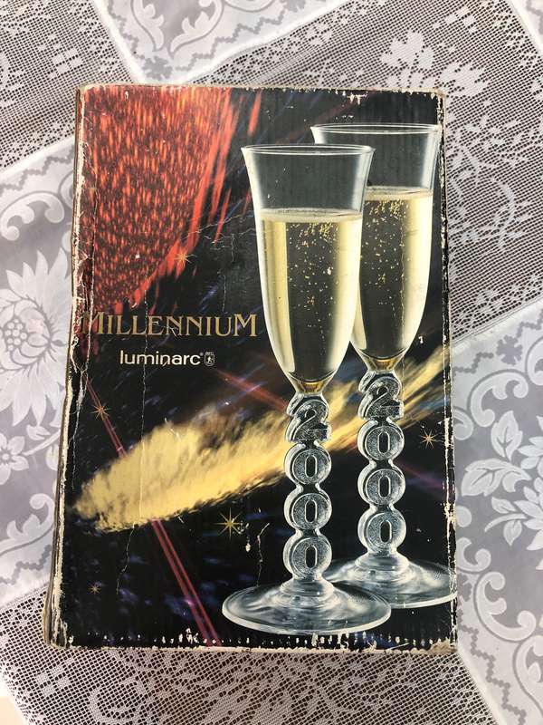 Millenium Luminarc set of 2 Champagne glasses