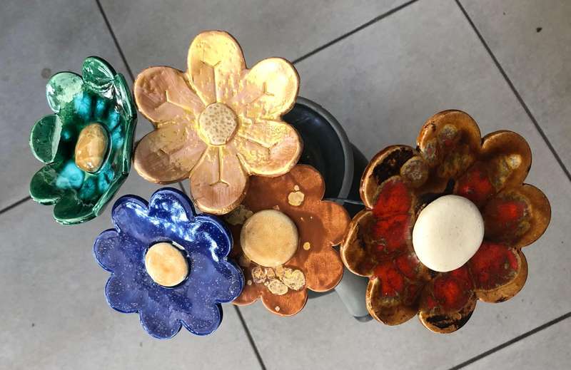 5 x Exquisite Handmade Pottery Flowers