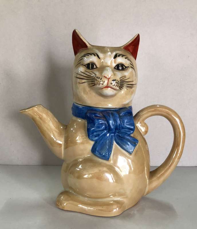 Antique Beautiful Cat Shaped  Tea Pot