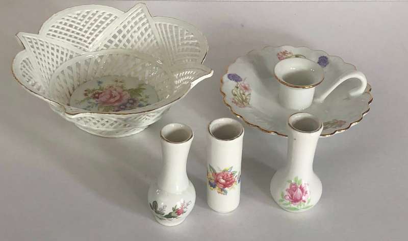 Beautiful Delicate Dressing table Trinkets