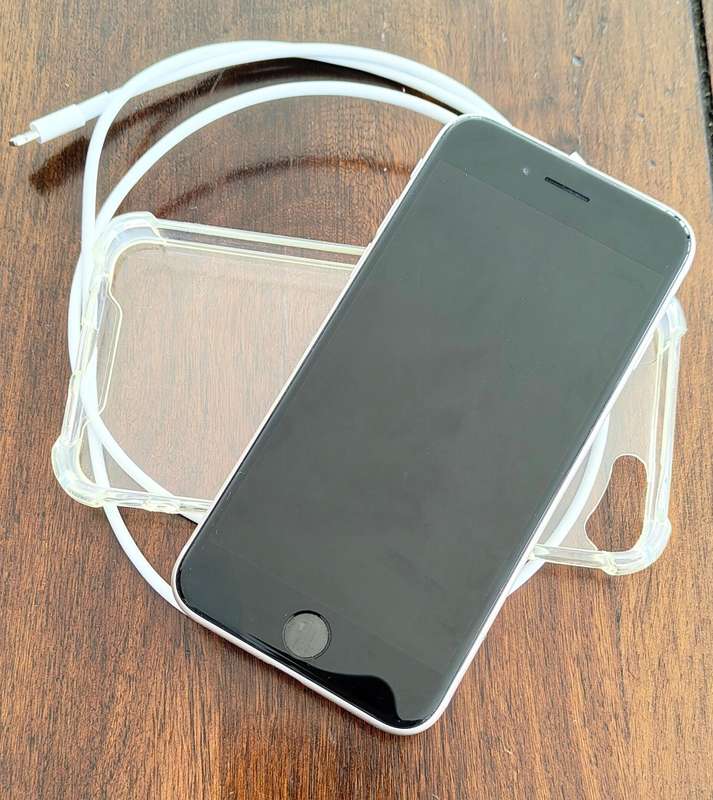 iPHONE SE 3