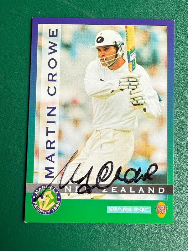 Cricket Card - *SIGNED* Martin Crowe 1994 Sports Deck Cricket Card