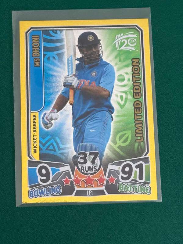 Cricket Card - MS Dhoni Limited Edition (LE1) 2014 Cricket Attax foil card