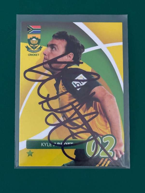 Cricket Card - *SIGNED* Kyle Abott 2014 Big Ball Cricket Card