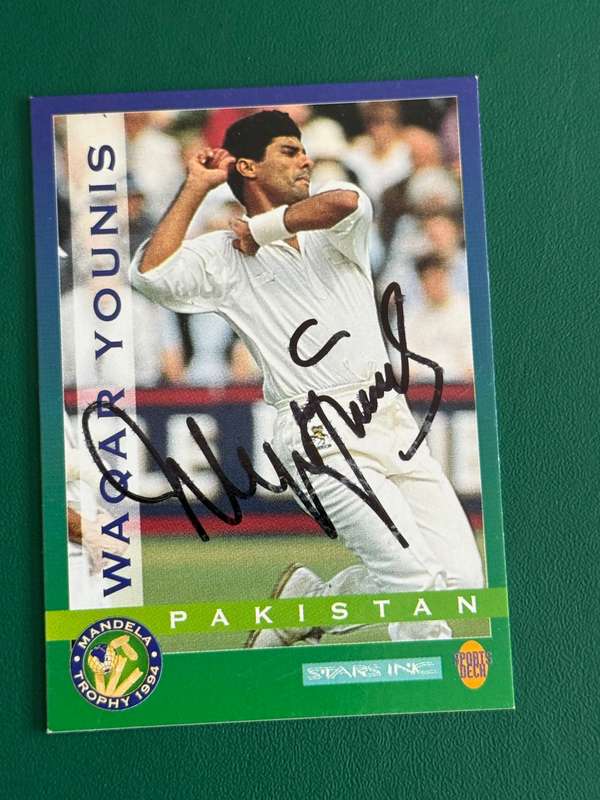 Cricket Card - *SIGNED* Waqar Younis 1994 Sports Deck Cricket Card