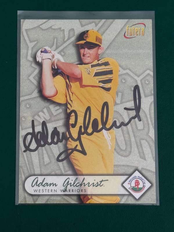Cricket Card - *SIGNED* Adam Gilchrist 1996 Futera Cricket Card (Nr68)