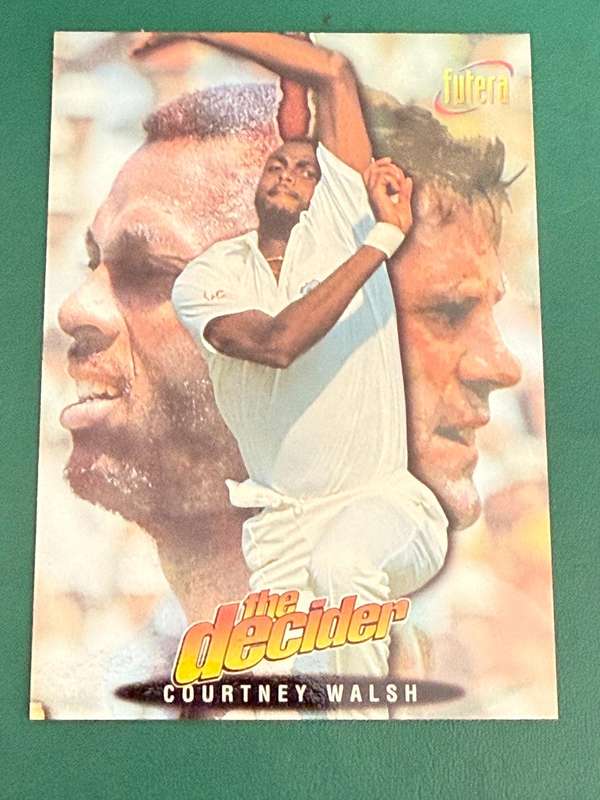Cricket Card - Courtney Walsh (Nr2) 1996 Futera Cricket Card