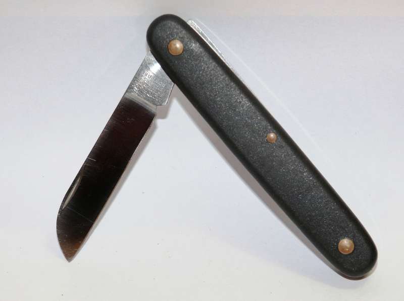 Victorinox - 100mm - Swiss Army Knife - (Gardener)