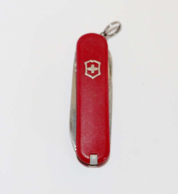 Victorinox - 58mm - Swiss Army Knife - (Classic) - isselbaecher