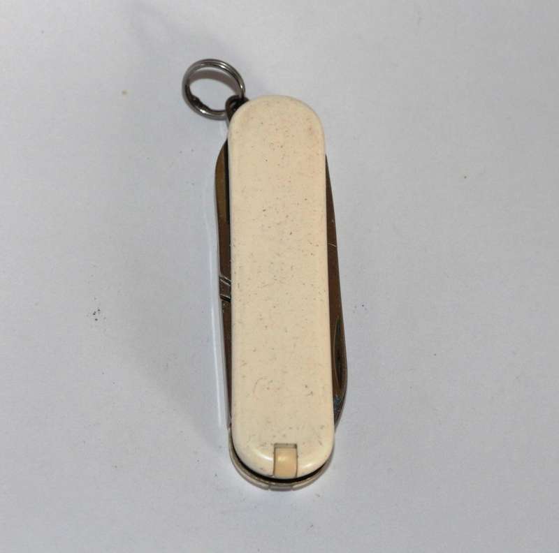 Victorinox - 58mm - Swiss Army Knife - (Classic SD)