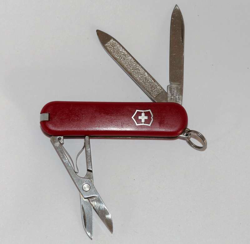 Victorinox - 58mm - Swiss Army Knife - (Classic)