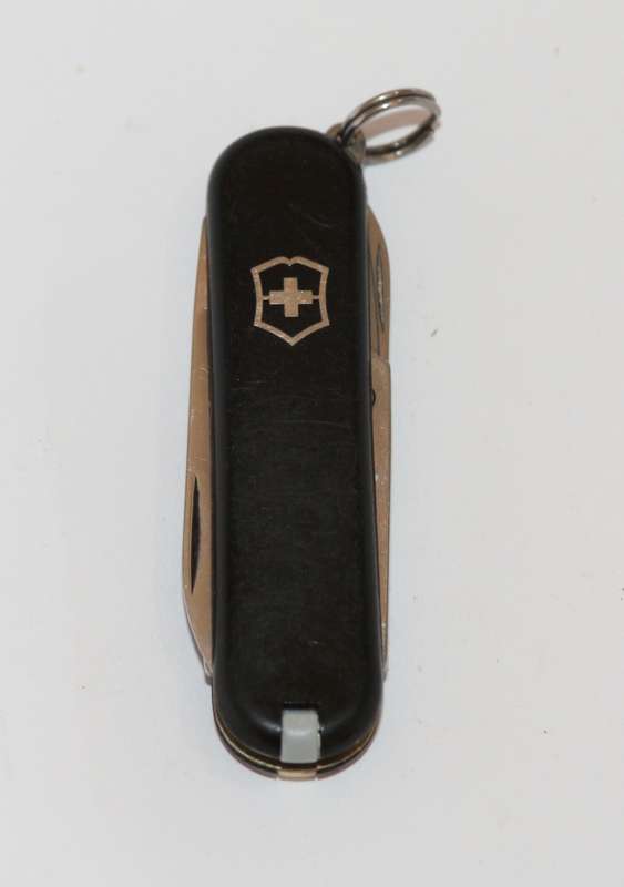 Victorinox - 58mm - Swiss Army Knife - (Classic SD) - optrel Switzerland