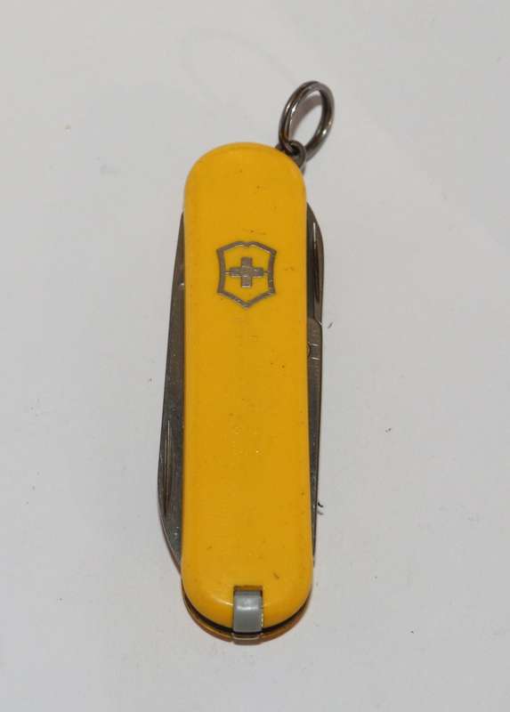 Victorinox - 58mm - Swiss Army Knife - (Classic SD)