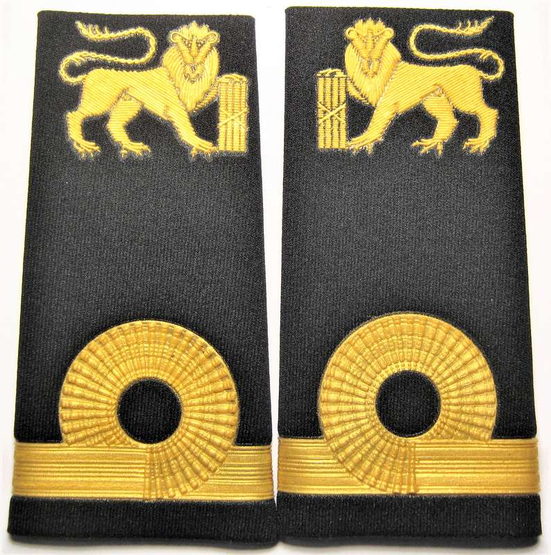 OLD S.A. NAVY PLASTICSED, SUB LIEUTENANT, SLIP ON SHOULDER BOARDS IN UNUSED CONDITION