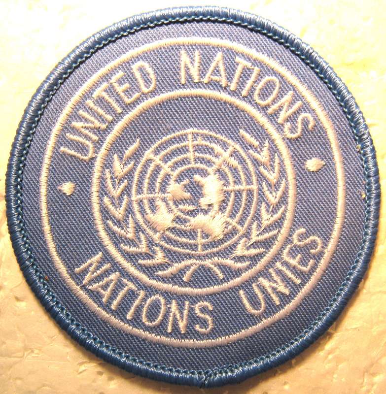 UNITED NATIONS CLOTH BADGE WORN FOR PEACE KEEPING - UNUSED