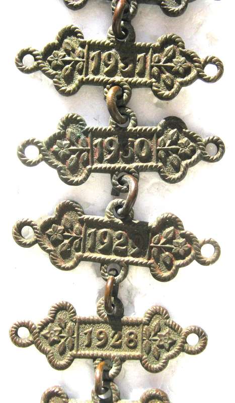 ST JOHN AMBULANCE ASSOCIATION DATE BAR CHAIN TO THOMAS W. DERWENT FROM 1925 - 1936