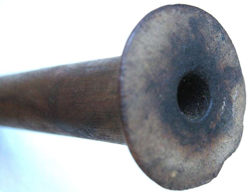 OLD XHOSA HAND CARVED SMOKING PIPE "INQAWE" STILL HAS TOBACCO IN IT 15 CM GOOD USED CONDITION