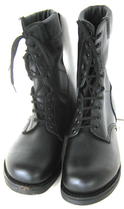 S.A. NAVY BLACK COMBAT BOOTS SIZE 10 IN UNUSED CONDITION