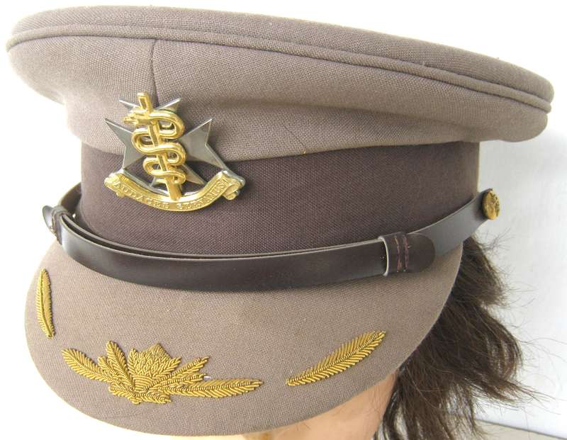 S.A. MEDIC MAJOR OFFICERS CAP SIZE 56 IN VERY GOOD CONDITION