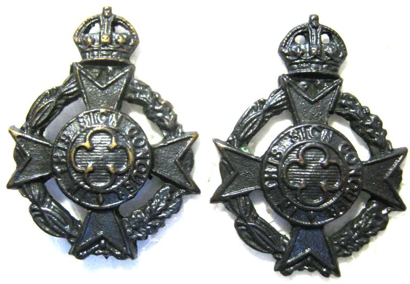 PAIR OF WW2 BRITISH ARMY CHAPLAINS COLLAR BADGES WITH LUGS IN GOOD CONDITION