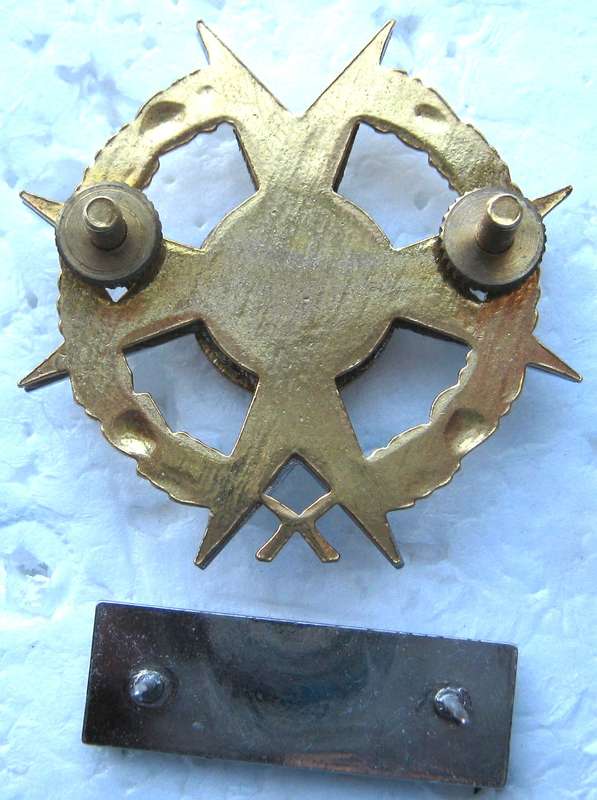 SADF CHAPLAIN BERET BADGE WITH BALKIE WITH LUGS AND PINS IN VERY GOOD CONDITION