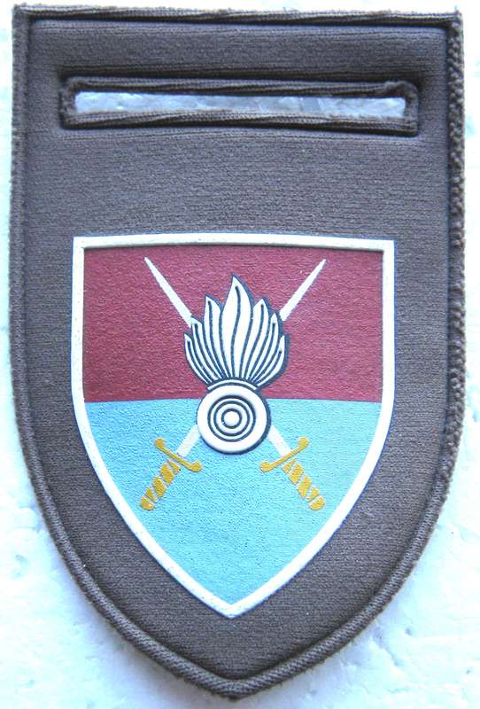 SADF UNKNOWN TUPPERWARE FLASH IN GOOD USED CONDITION