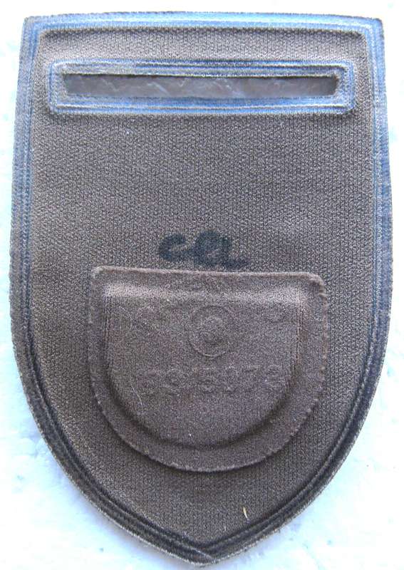 SADF UNKNOWN TUPPERWARE FLASH IN GOOD USED CONDITION
