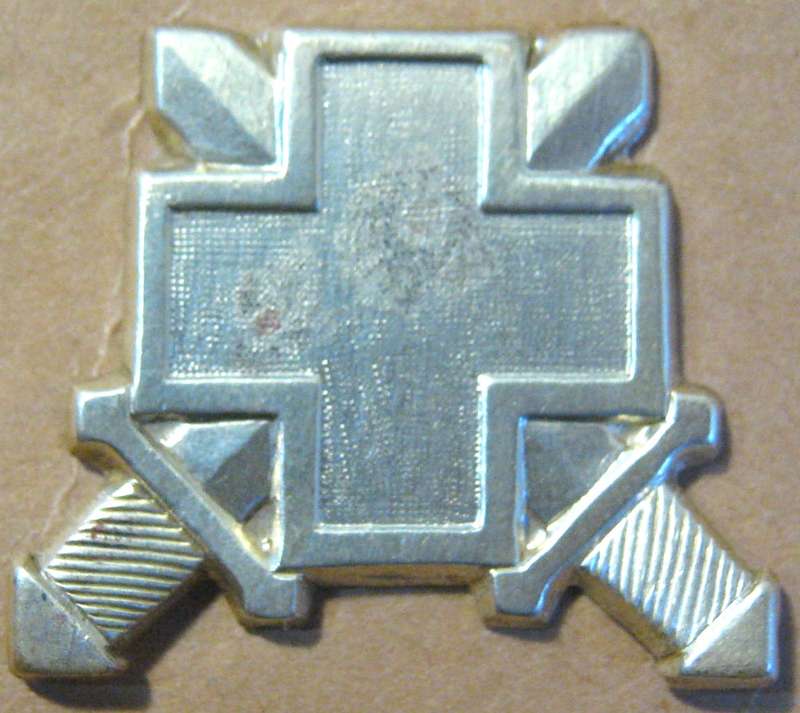 WW2 FINLAND MILITARY HOSPITALS AND MILITARY DISPENSARIES SHOULDER STRAP BADGE 3 PINS GOOD CONDITION