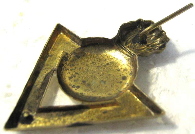 WW2 FINLAND MEASUREMENT BATTERY (ACCURACY) SHOULDER STRAP BADGE 1 PIN GOOD CONDITION